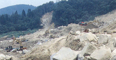 草水石　採掘場